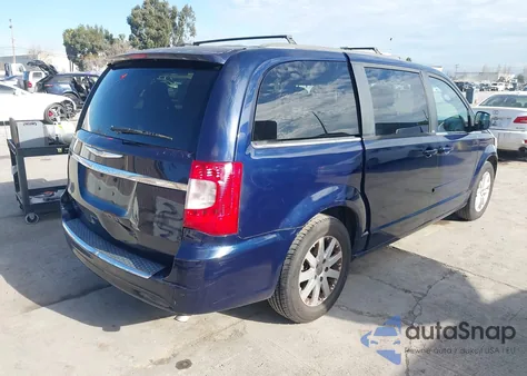 2015 Chrysler Town & Country Touring z USA, uszkodzony, nr VIN 2C4RC1BG1FR513299